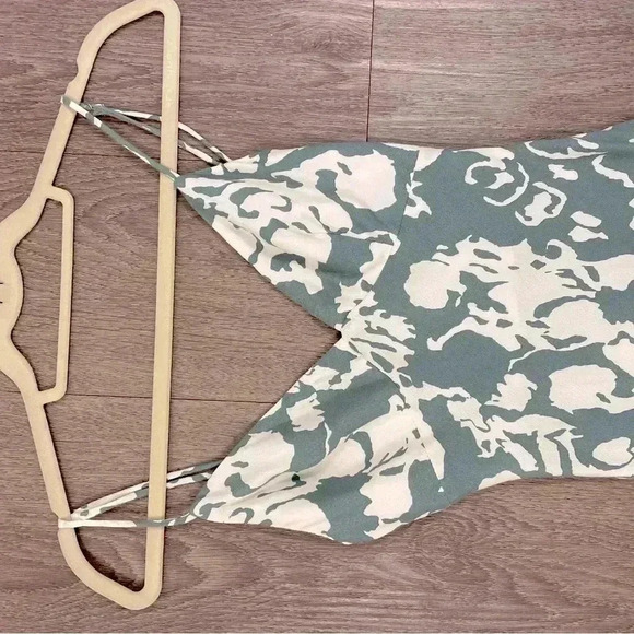 Selfie Leslie DOWNTOWN CAMI STRAP FRONT SPLIT MIDI DRESS STENCIL PRINT - Picture 9 of 12